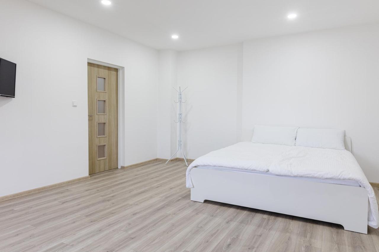 Apartment Th Karlsbad Exteriör bild